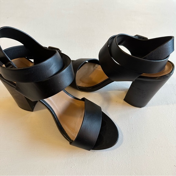 Heart In D Black Ankle Wrap Block Heeled Sandals Size 8.5 - Picture 2 of 13